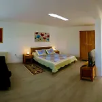 Sanitas 3*