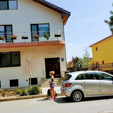 Guest house Sanitas 3*